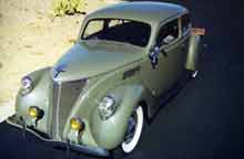 1936 Lincoln-Zephyr coupe sedan