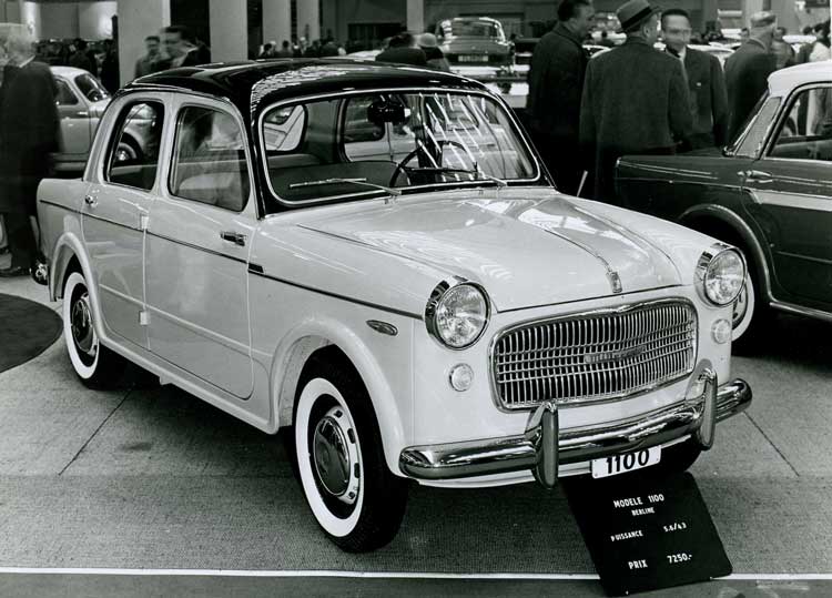 Here's something funny strange to me in this picture of a Fiat 1100 