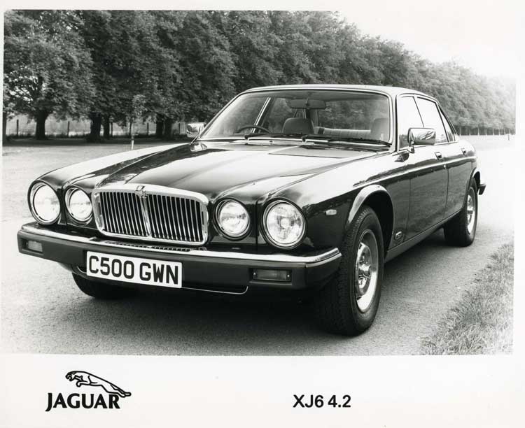 http://www.kitfoster.com/images/2006-8-23_JaguarXJ64pt2Web-Large.jpg