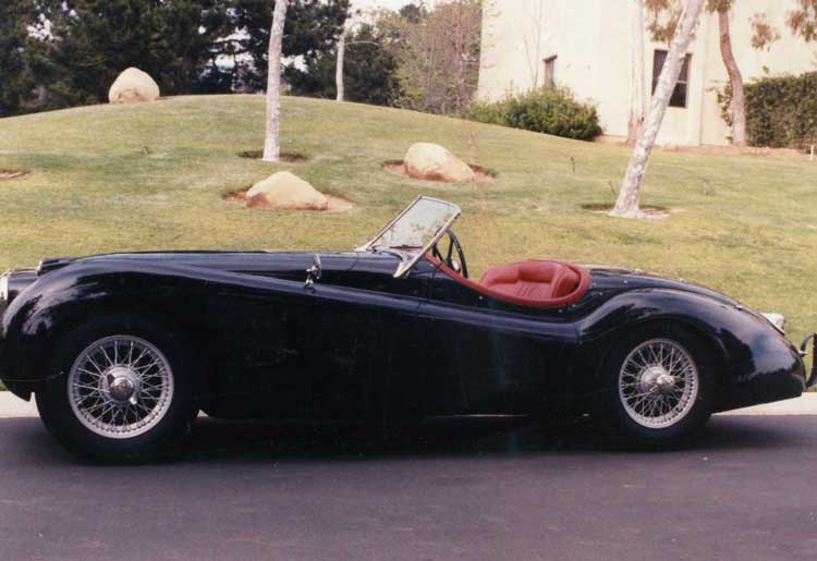 The XK120 gave great speed 120 mph thanks to an advanced 