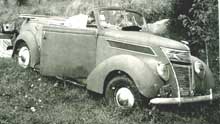 1937 Ford convertible sedan