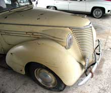 1938 Hupmobile Model H - right front