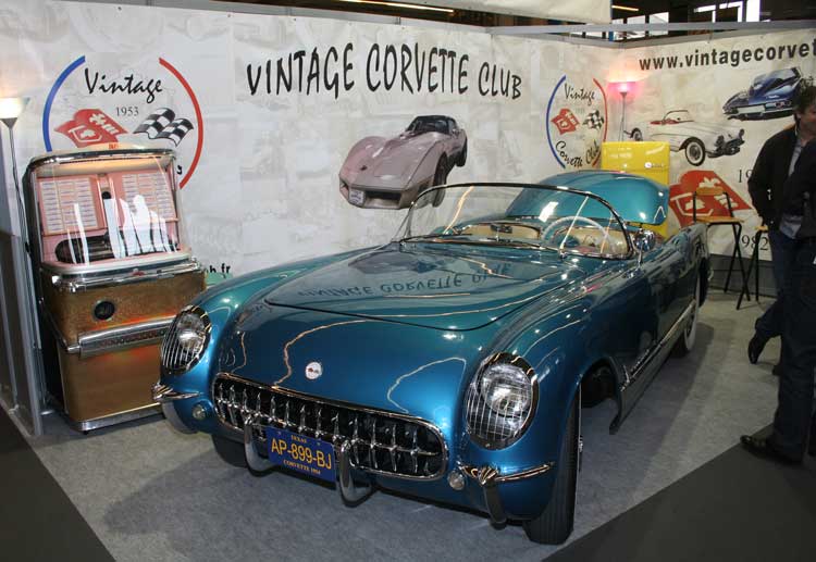 Specialty clubs include the French Vintage Corvette Club vintage corvette